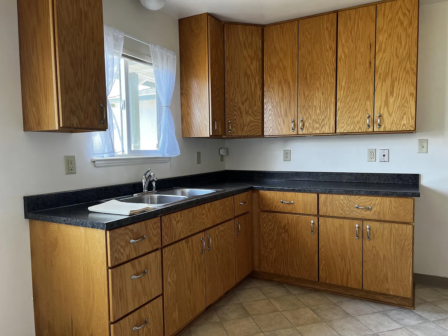 1120 Austin Way - 1 — Photo 2