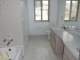 2nd image of 29842 Park St