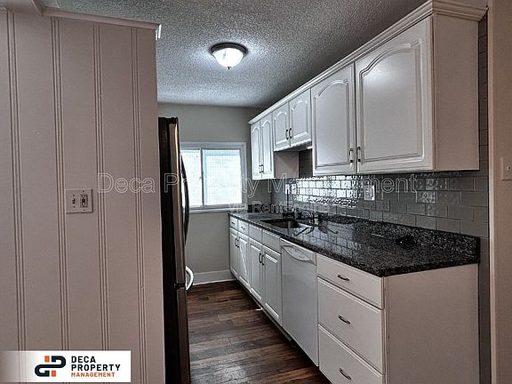 3rd image of 8911 Kammerer Ave