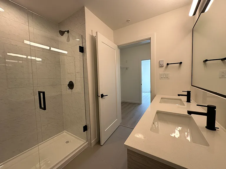 20078 85th Ave #B404 — Photo 11