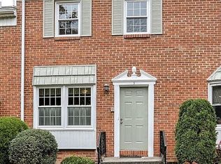 9 Fairfax Vlg, Harrisburg, PA 17112