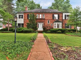 808 Hawbrook Rd, Saint Louis, MO 63122