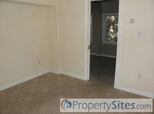 30 Northside Rd, Lee, NH 03861