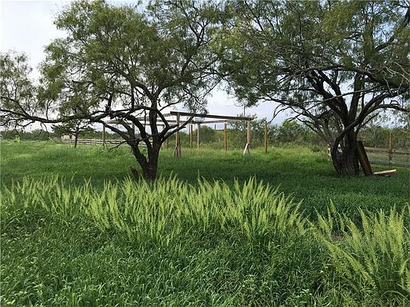 2nd image of 116 Chama Dr