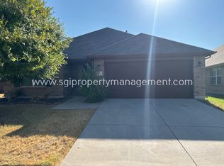 813 Goldenmist Dr, Little Elm, TX 75068