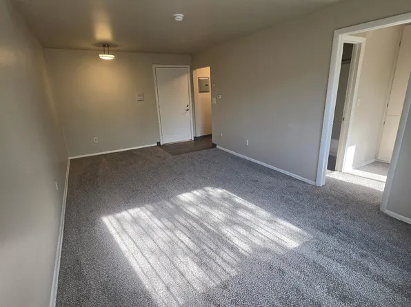Shorter Arms Apartments, 2202 N Downing St APT 15, Denver, CO 80205