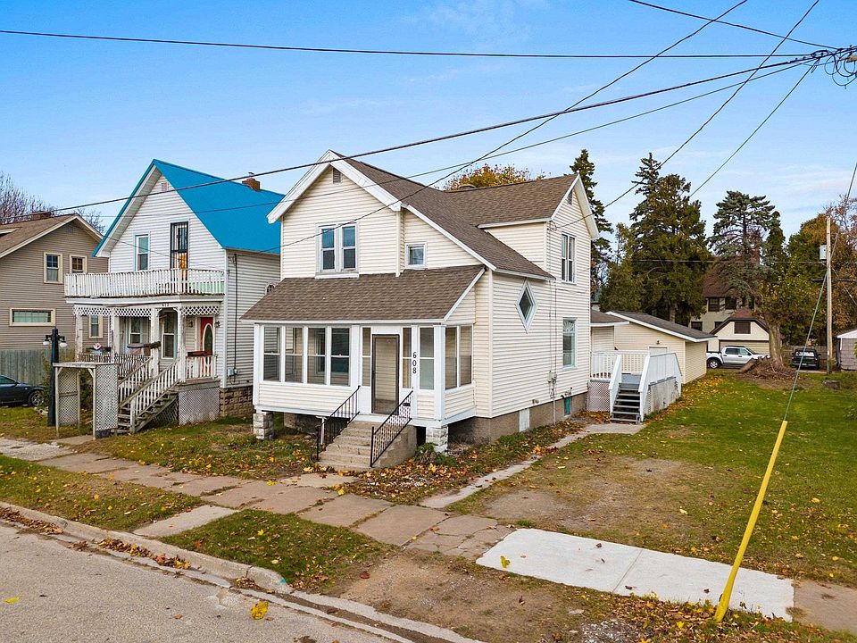 1st image of 608 13th Ave