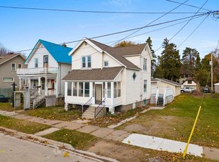 608 13th Ave, Menominee, MI 49858