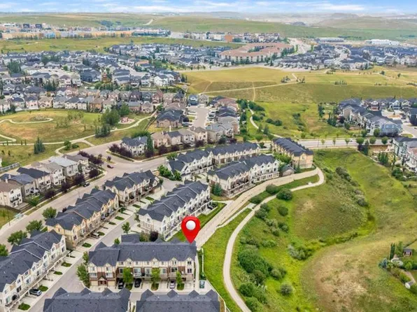 119 E Sherwood Ln NW, Calgary, AB T3R 0V3