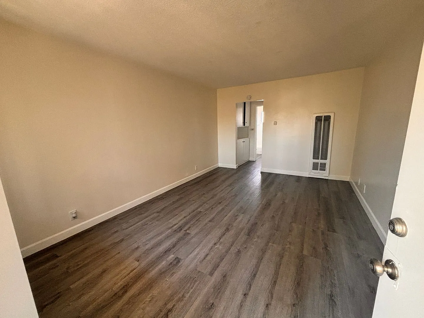 15339 California Ave — Photo 4