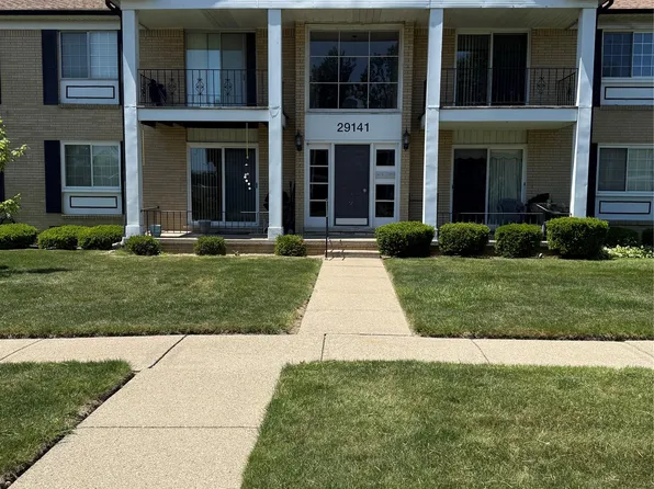 29141 Hayes Rd, Warren, MI 48088