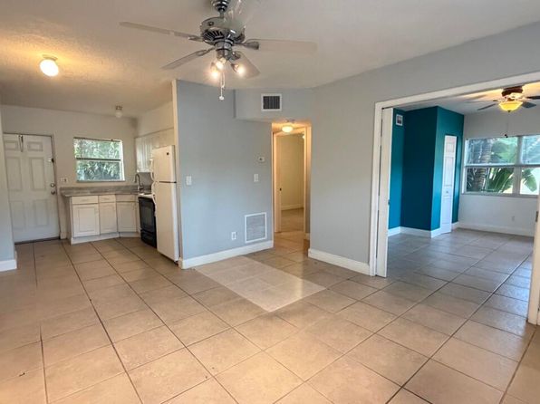 1301 NE 15th St APT 3