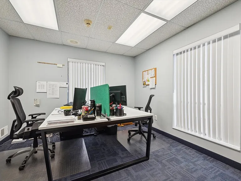 495 Union Ave #E — Photo 8