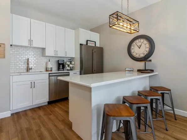 1505 South Shore DRIVE #203, Delavan, WI 53115