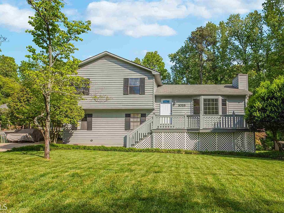 1st image of 1028 Falconcrest Dr
