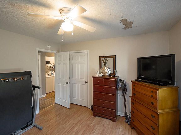 3rd image of 217 Annette Dr
