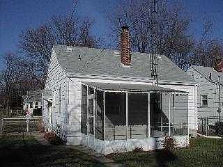 2nd image of 223 Gramercy Ave