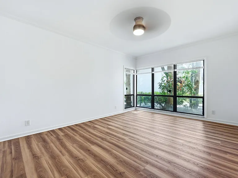 101 Waterview Dr — Photo 12