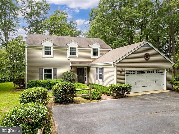 2nd image of 29191 Woodridge Dr