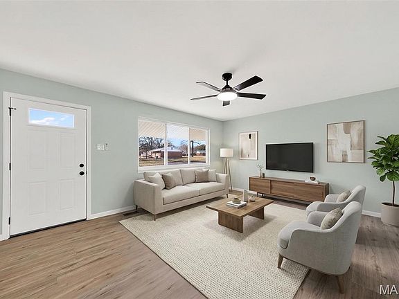 4th image of 1585 Pepperhill Dr
