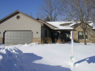 3512 W Sherwood Dr, Franklin, WI 53132