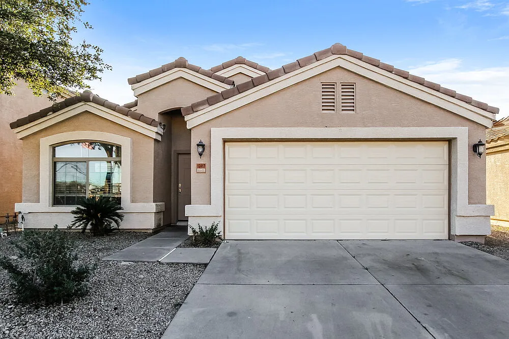3 bed, 2.0 bath, 1685 sqft, $1,880 — Photo 1