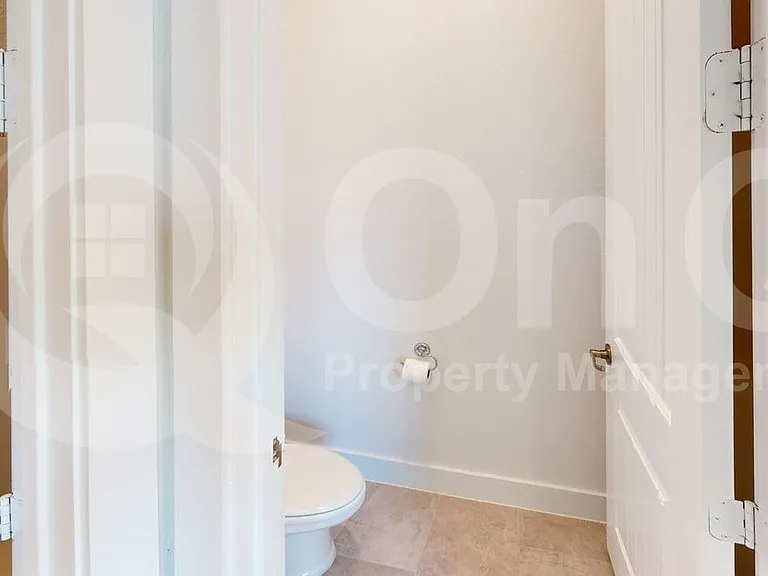 2950 Frederick Dr — Photo 16