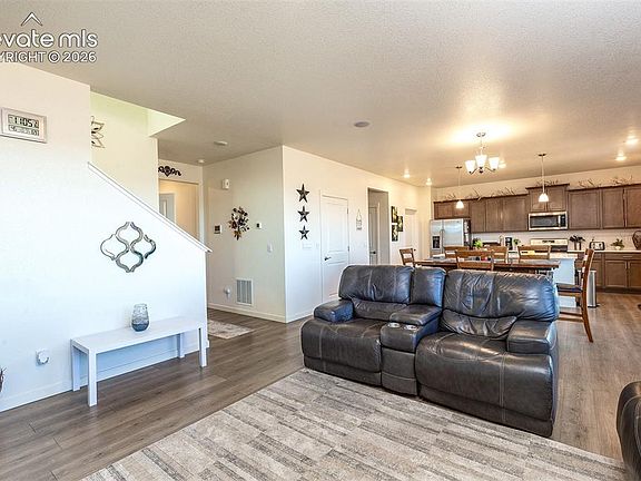 4th image of 15898 Little Bluestem Rd