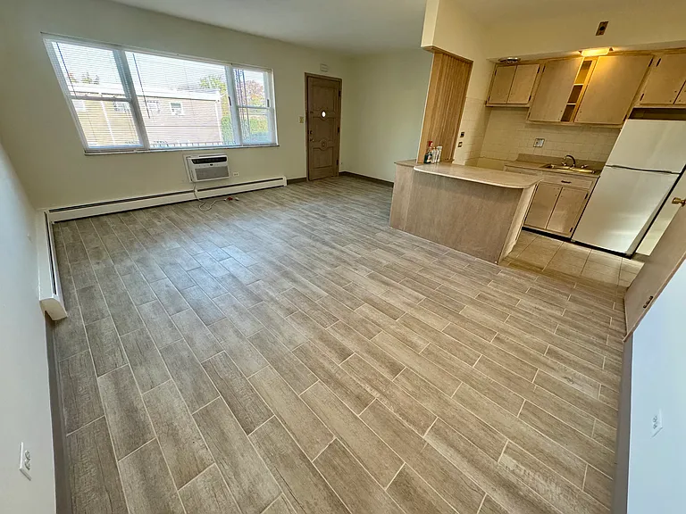 429 W Talcott Rd #2B — Photo 2