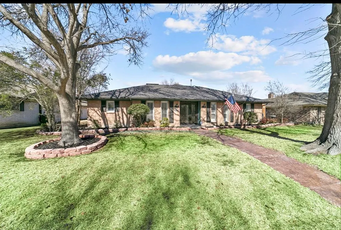 Chadwick Dr, Plano — Photo 3