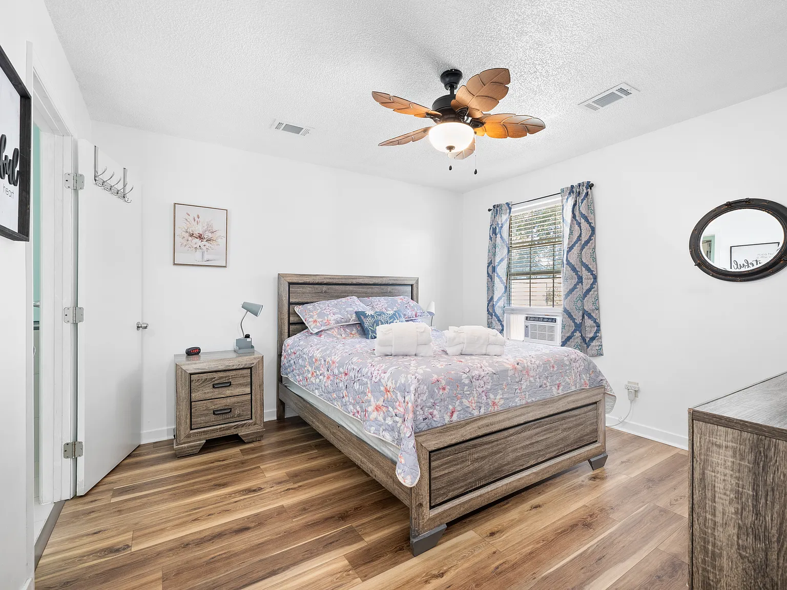 3 bed, 1025 sqft, $2,795 — Photo 4