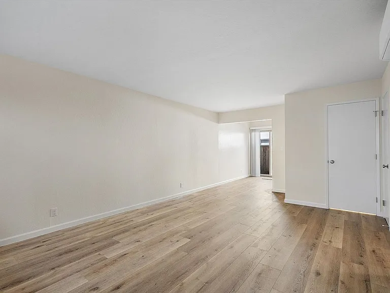 2015 Central Ave #C - 2 bedroom | 1.5 bath — Photo 5