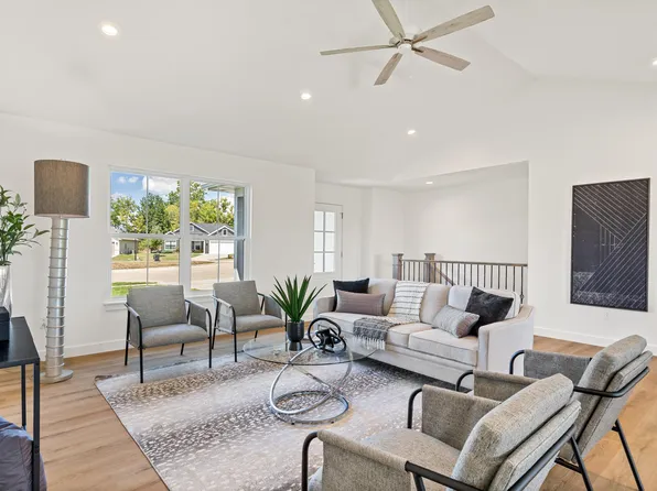 5916 Huntington Ct, Columbia, MO 65202