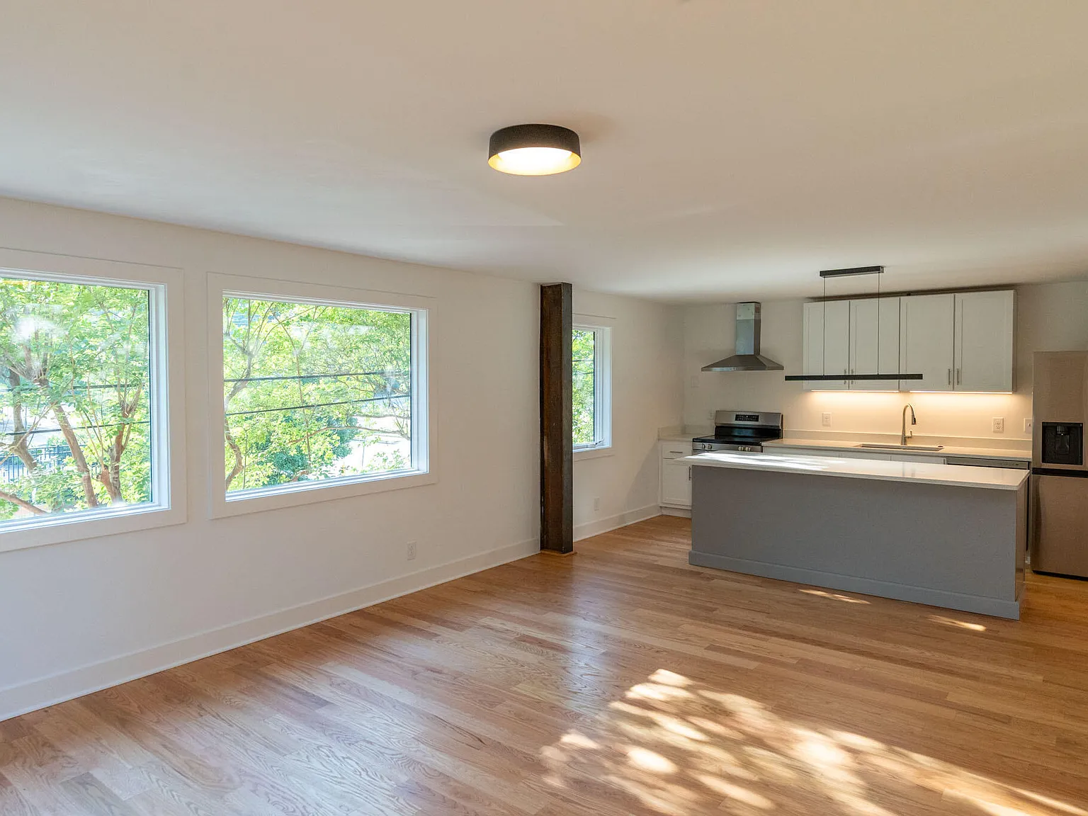2 bed, 1.5 bath, $2,600 — Photo 3
