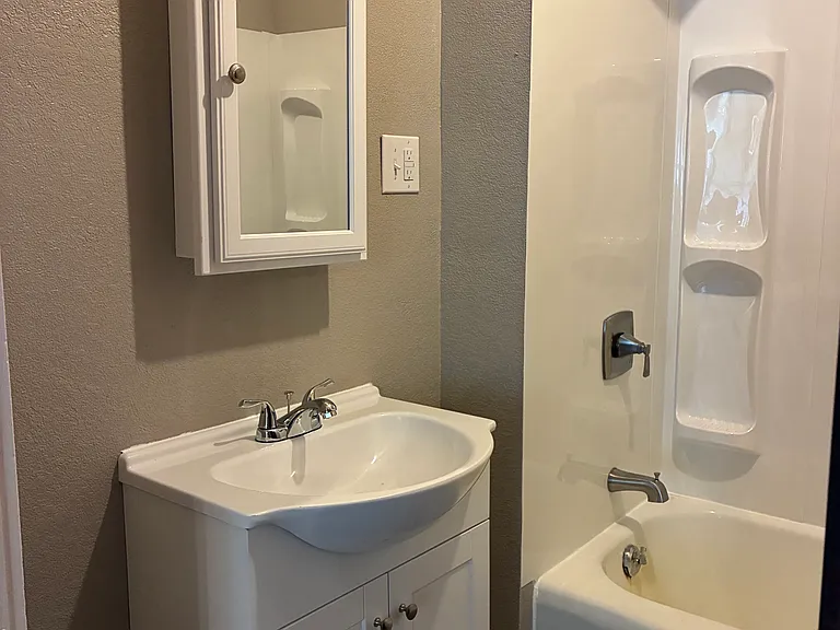 3010 Angelique St — Photo 9