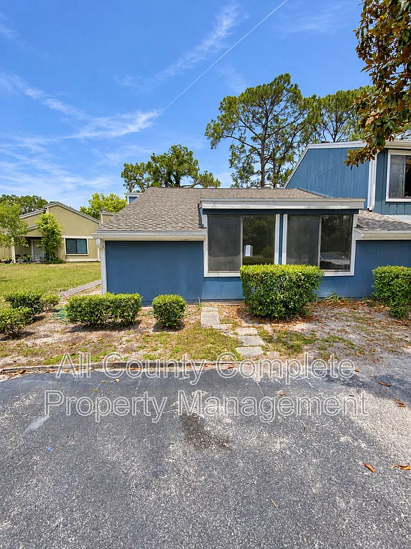 6213 Lake Tahoe Dr — Photo 3