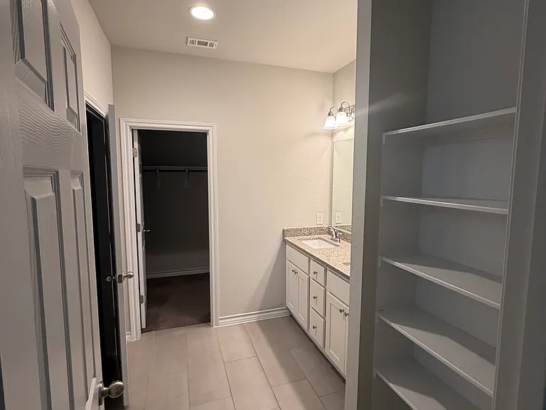 127 Satsuma Dr — Photo 11