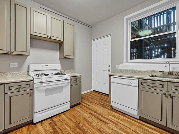 5th image of 2835 1/2 W Logan Blvd #2