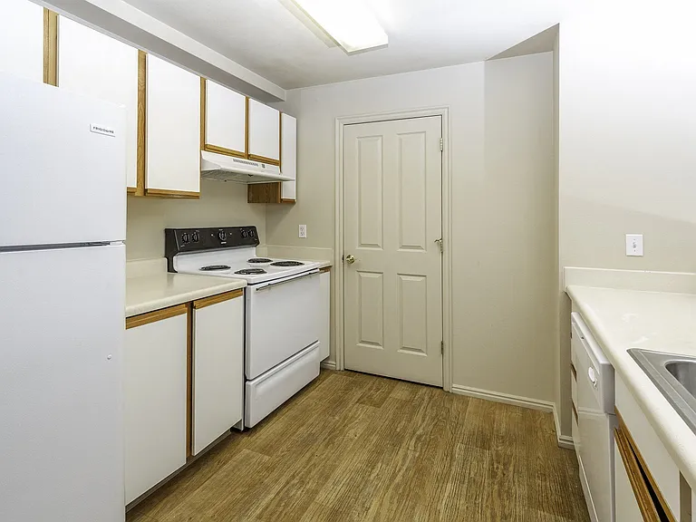 Sunset Ridge — Photo 20