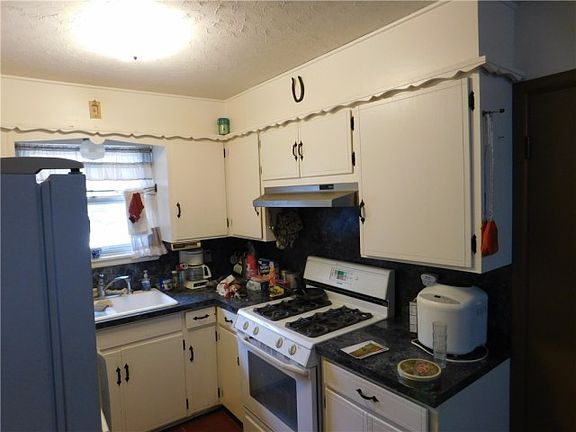 5th image of 2513 N Norman Ave