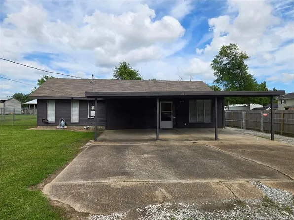 2512 Wilda St, Westlake, LA 70669