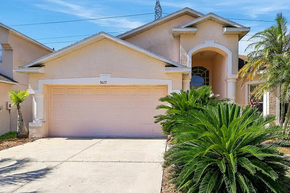 4 bed, 3.0 bath, 1797 sqft, $2,355 — Photo 1