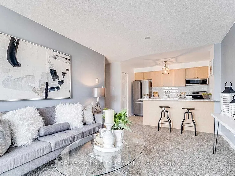 94 Aspen Springs Dr #201 — Photo 4