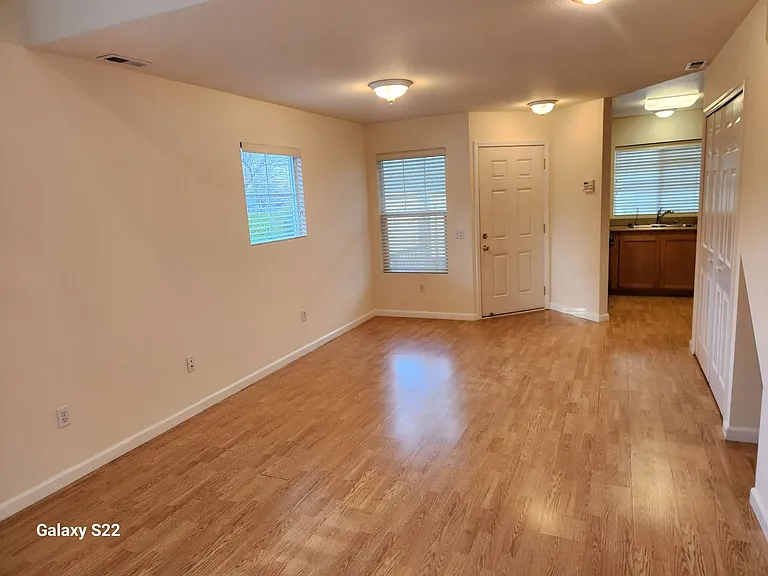 777 E Cotati Ave #12 — Photo 4