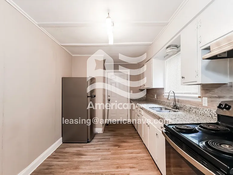 474885_006_kitchen_6.jpg