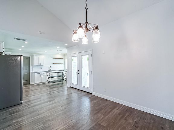 5th image of 7613 Albacore Dr
