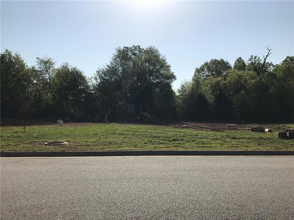1st image of 1120 Basin Dr