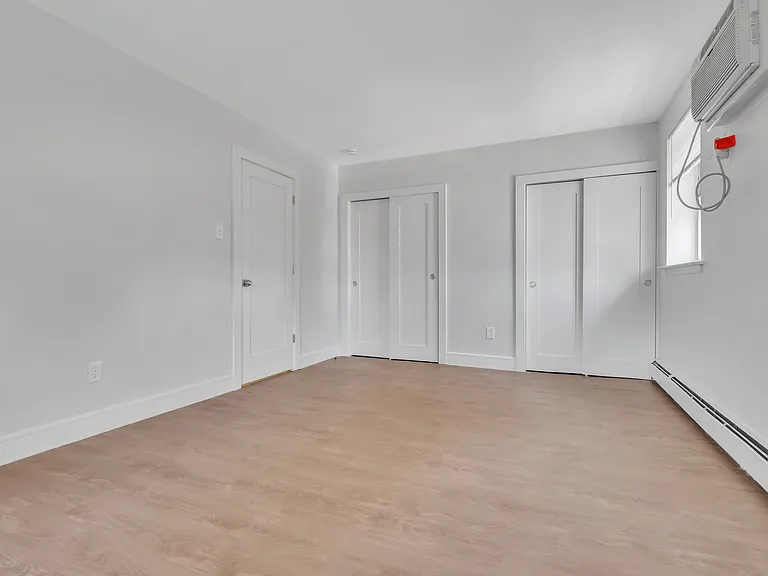 Lancaster Court Apartments — Photo 22