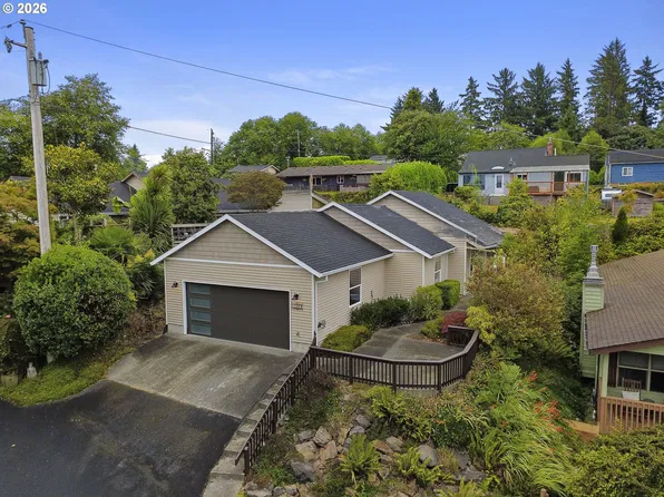 1580 8th St, Astoria, OR 97103