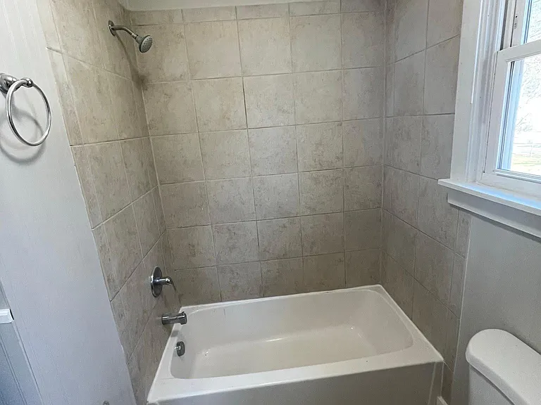 6328 Rockwell Blvd #B — Photo 10